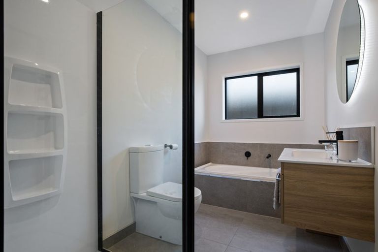 Photo of property in 8 Karaipiture Road, Karaka, 2124