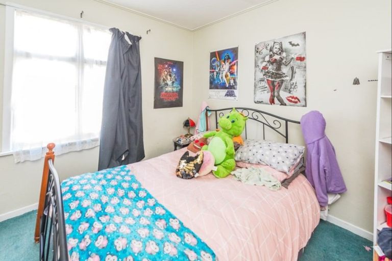 Photo of property in 17 Manuka Street, Castlecliff, Whanganui, 4501