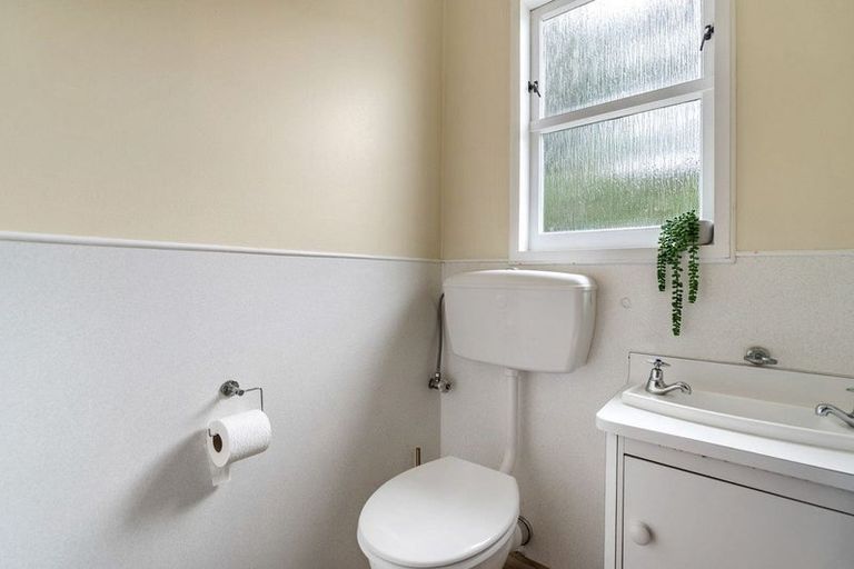 Photo of property in 71 Oriel Avenue, Tawa, Wellington, 5028