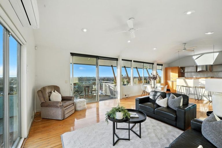 Photo of property in 23 Overdale Drive, Cashmere, Christchurch, 8022