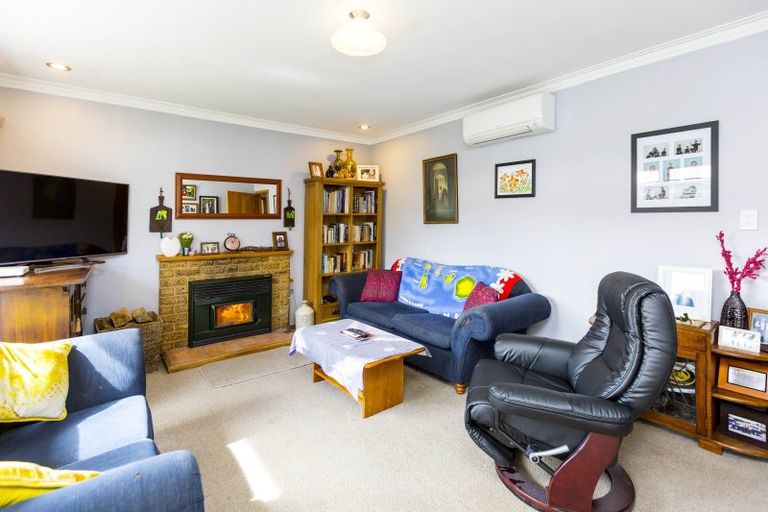 Photo of property in 62 Gibbons Street, Ebdentown, Upper Hutt, 5018