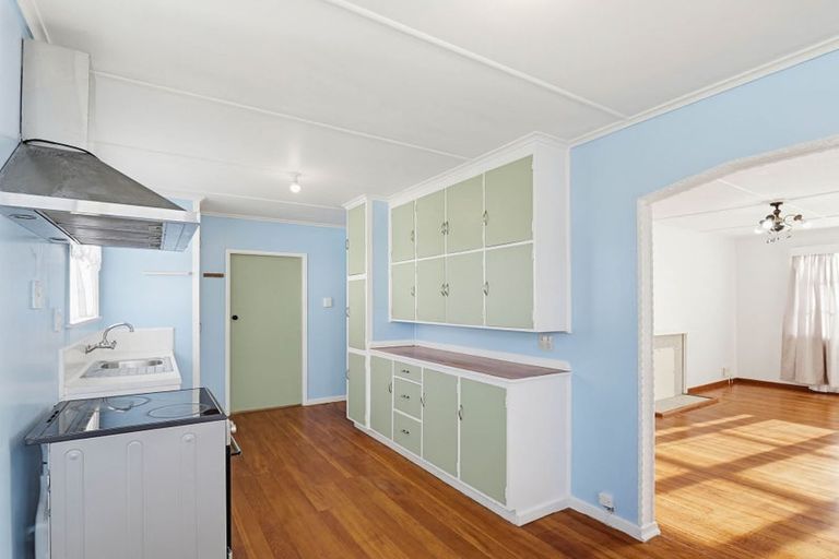 Photo of property in 16 Victory Place, Aramoho, Whanganui, 4500