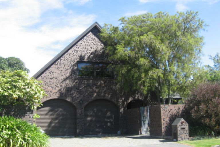 Photo of property in 35 Yellowstone Crescent, Burwood, Christchurch, 8083