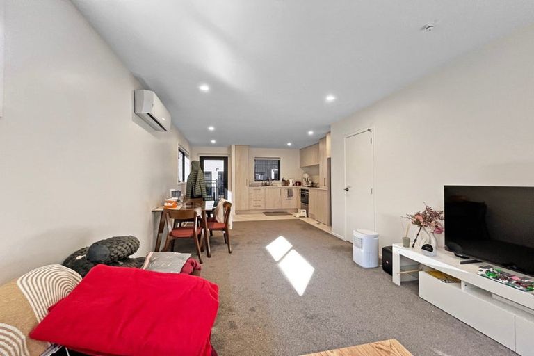 Photo of property in 2/12 Biddle Crescent, Taita, Lower Hutt, 5011