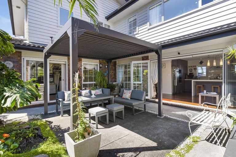 Photo of property in 74 Travis View Drive, Fairview Heights, Auckland, 0632