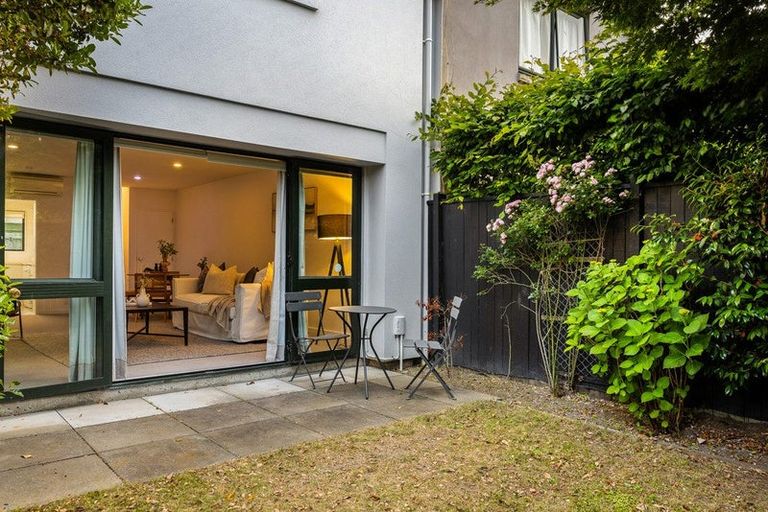 Photo of property in 2/54 Derby Street, St Albans, Christchurch, 8014