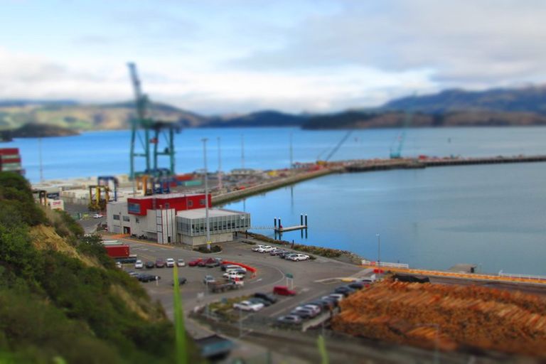 Photo of property in 12 Sumner Road, Lyttelton, 8082
