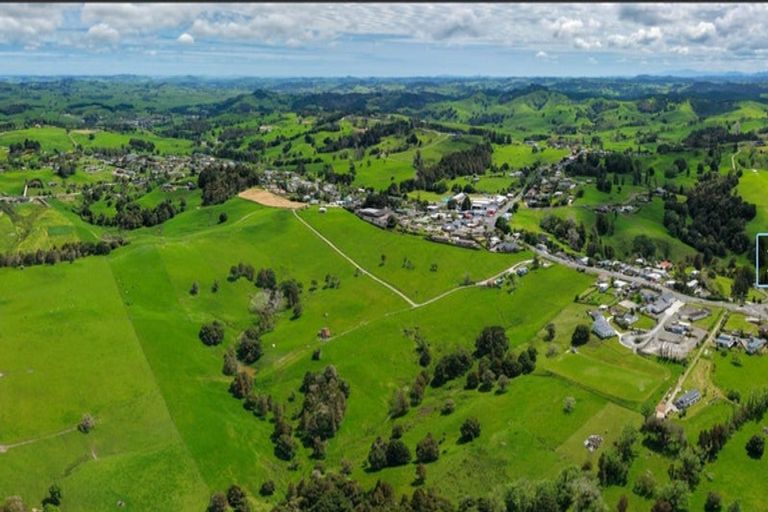 Photo of property in 122 Hurndall Street East, Maungaturoto, 0520