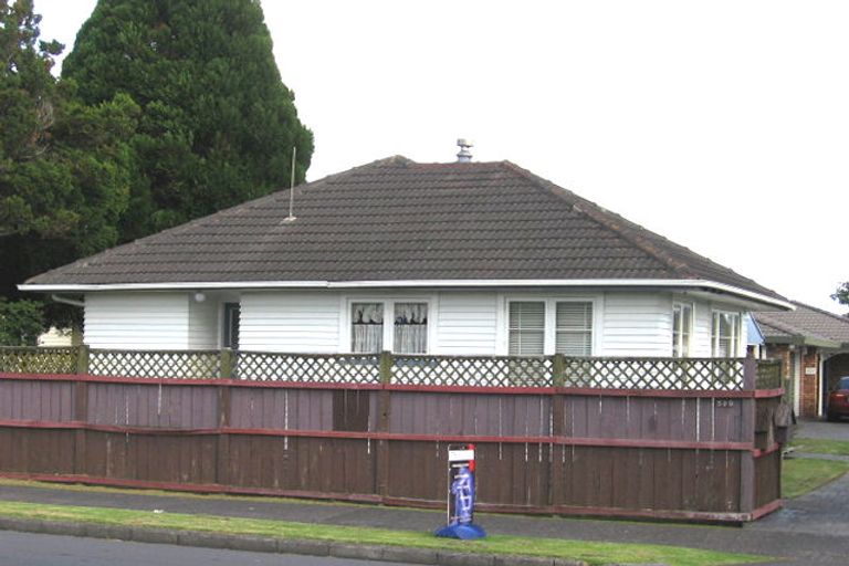 Photo of property in 596 Te Atatu Road, Te Atatu Peninsula, Auckland, 0610
