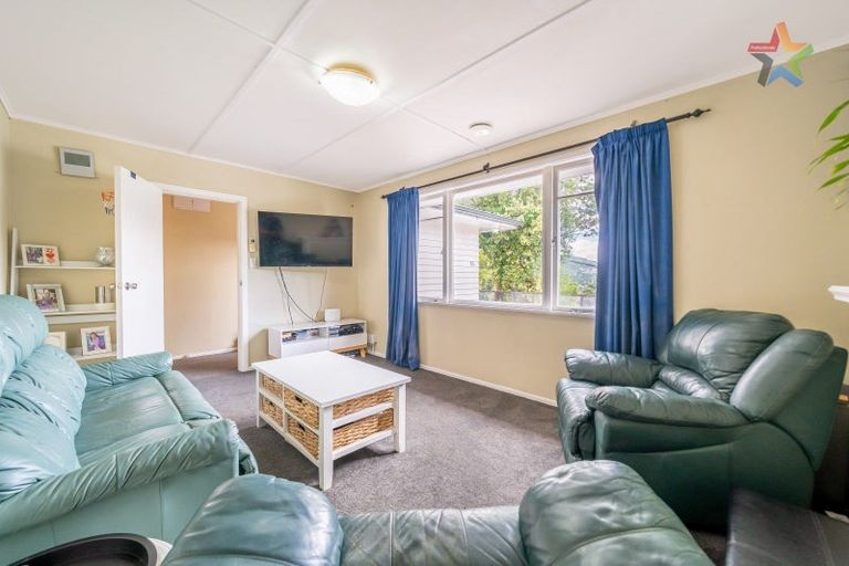 Photo of property in 32a Kopara Grove, Stokes Valley, Lower Hutt, 5019
