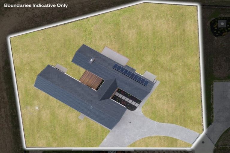 Photo of property in 35 Mike Smith Drive, Cambridge, 3434