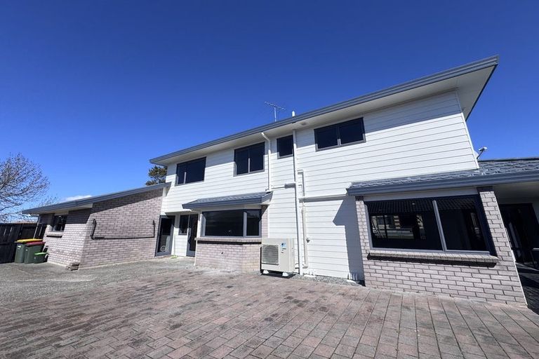 Photo of property in 18a Bushlands Drive, Albany, Auckland, 0632