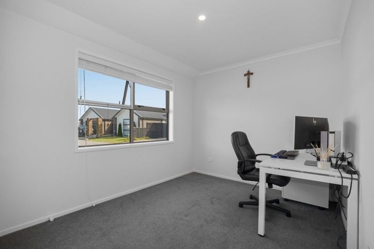 Photo of property in 176 Te Okuroa Drive, Papamoa, 3118