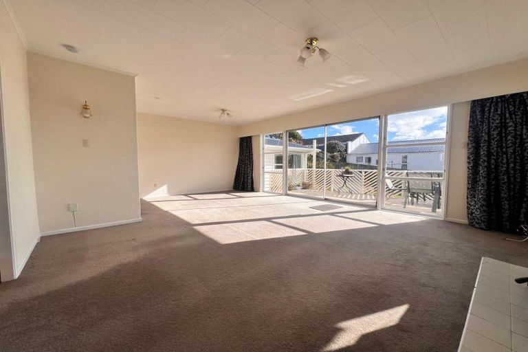 Photo of property in 8 Pope Street, Camborne, Porirua, 5026
