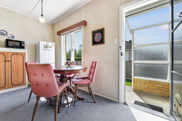 Photo of property in 36 Oxford Street, Fairfield, Hamilton, 3214