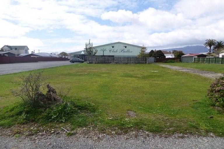 Photo of property in 39 Russell Street, Westport, 7825