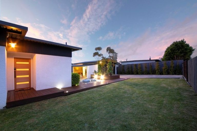 Photo of property in 87 Nikau Street, New Lynn, Auckland, 0600