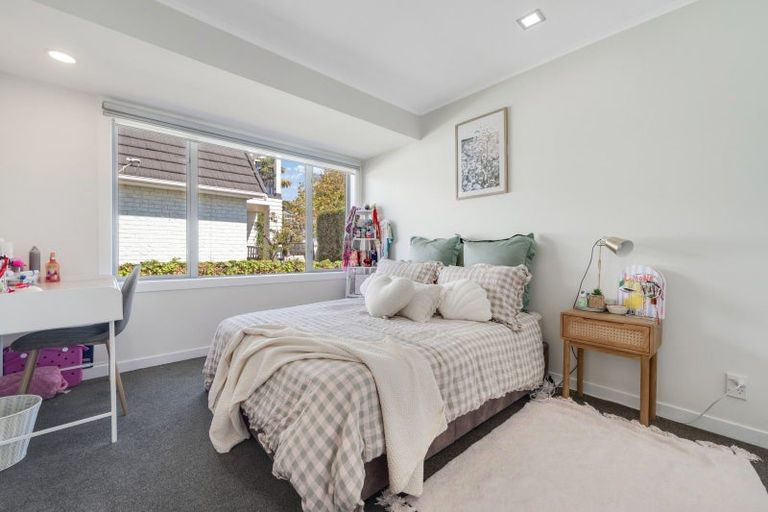 Photo of property in 9 Shelly Beach Parade, Cockle Bay, Auckland, 2014