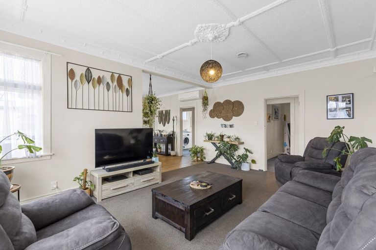 Photo of property in 58 Featherston Street, Takaro, Palmerston North, 4412