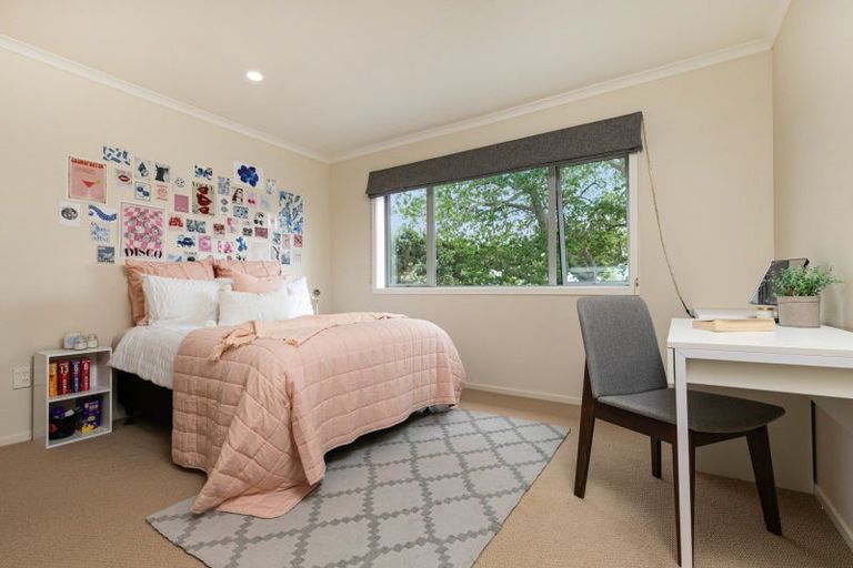 Photo of property in 33 Penzance Road, Mairangi Bay, Auckland, 0630