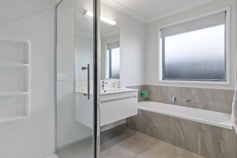 Photo of property in 41 Awataha Crescent, Pyes Pa, Tauranga, 3110