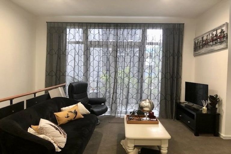 Photo of property in Mondrian Townhouses, 10/24 Hanson Street, Mount Cook, Wellington, 6021