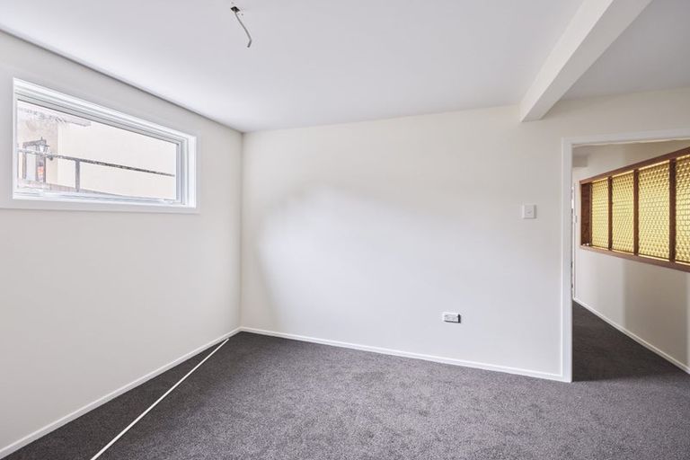 Photo of property in 20 Victoria Road, New Plymouth, 4310