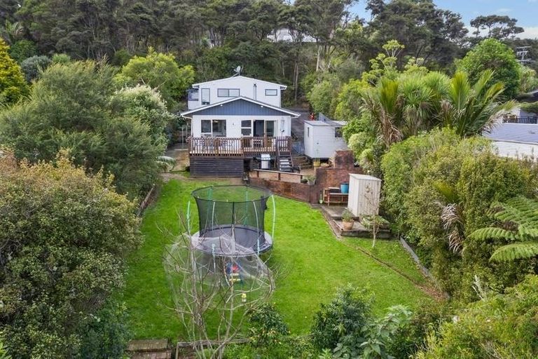 Photo of property in 51 Tainui Road, Titirangi, Auckland, 0604