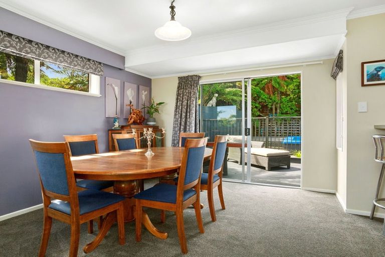 Photo of property in 23 Vista Crescent, Maoribank, Upper Hutt, 5018