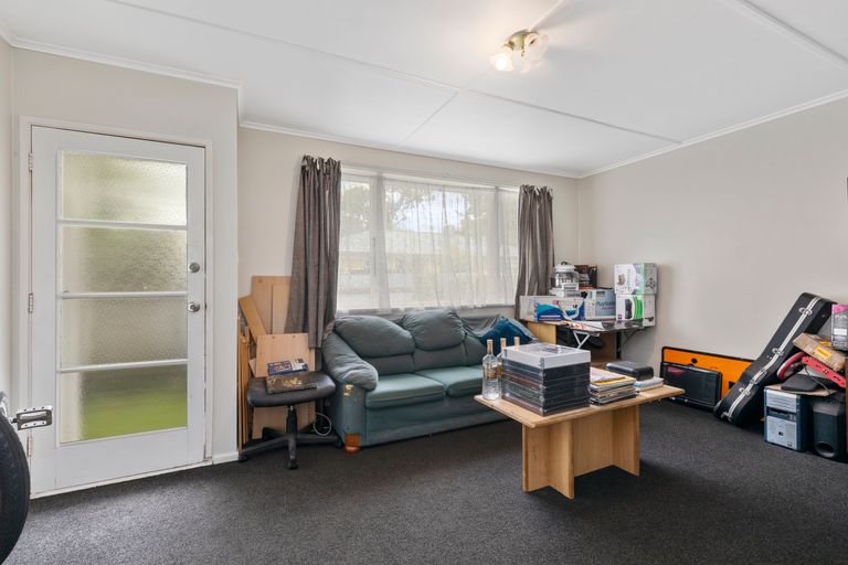 Photo of property in 1033 Fergusson Drive, Clouston Park, Upper Hutt, 5018