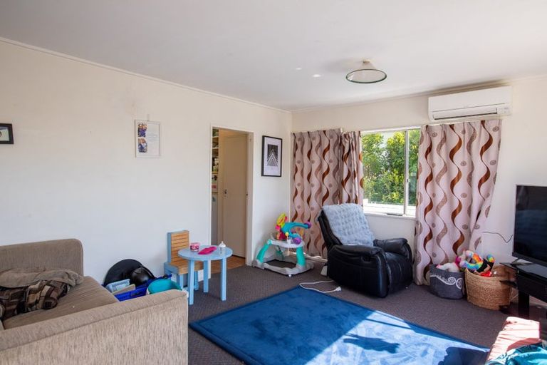 Photo of property in 12 Fairburn Grove, Johnsonville, Wellington, 6037