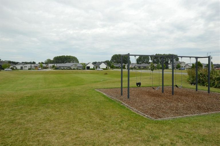 Photo of property in 2 Robb Place, Kaiapoi, 7630