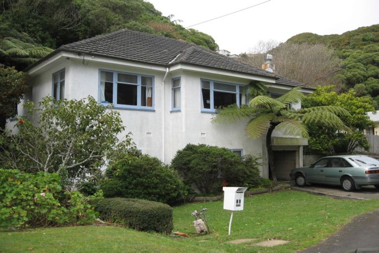 Photo of property in 2/43a Burrows Avenue, Karori, Wellington, 6012