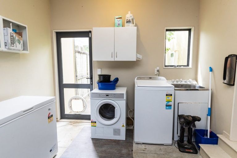 Photo of property in 57 Woodhouse Avenue, Karori, Wellington, 6012