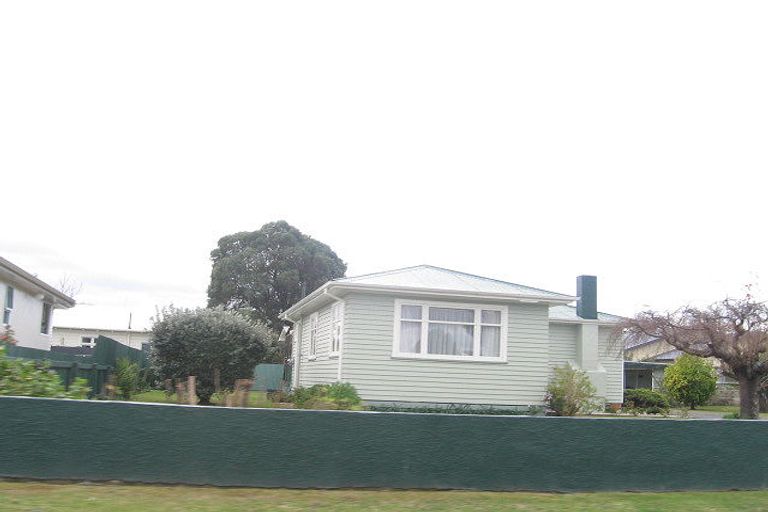 Photo of property in 4 Devon Street, Taradale, Napier, 4112