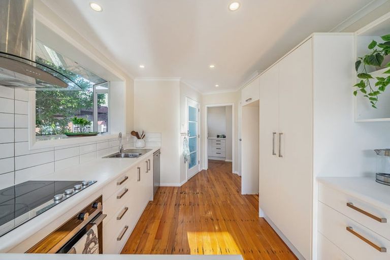 Photo of property in 13 Whirinaki Crescent, Heretaunga, Upper Hutt, 5018