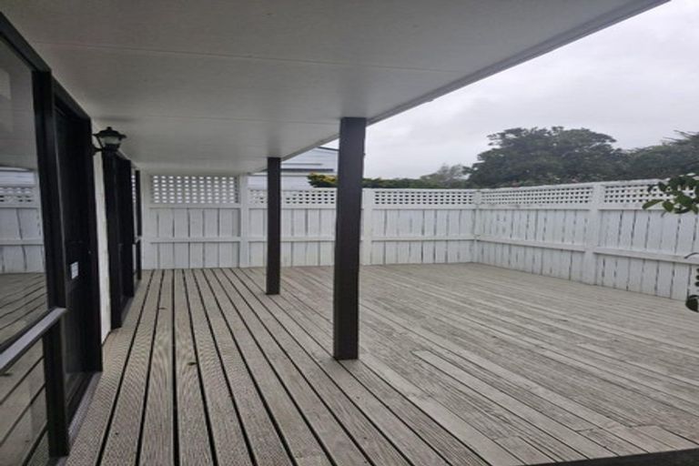 Photo of property in 36 Poplar Grove, Whalers Gate, New Plymouth, 4310