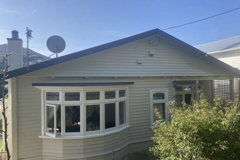 Photo of property in 14 Trelissick Crescent, Ngaio, Wellington, 6035