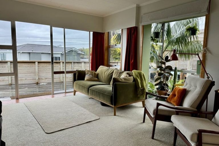 Photo of property in 3 Findlay Street, Moturoa, New Plymouth, 4310