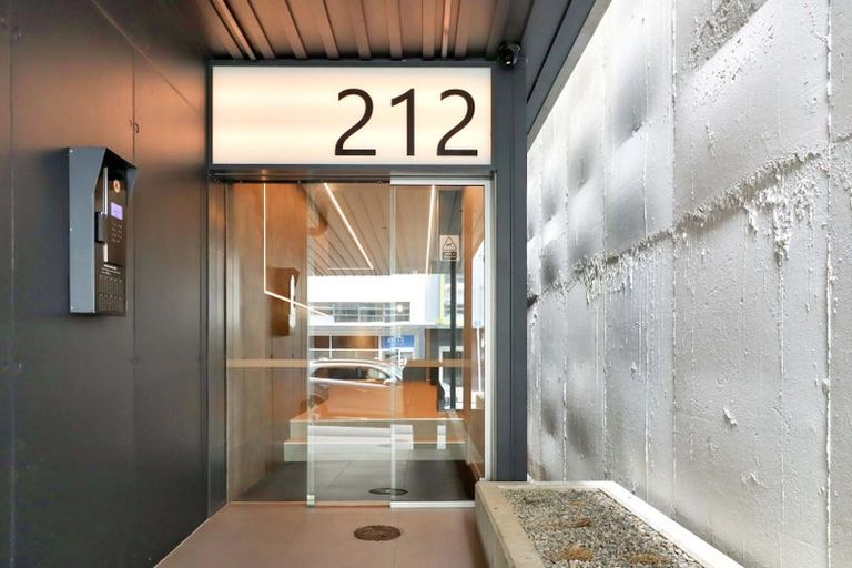 Photo of property in 104/212 Willis Street, Te Aro, Wellington, 6011