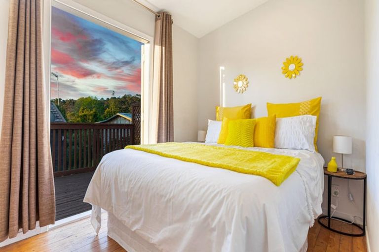 Photo of property in 637 Swanson Road, Swanson, Auckland, 0612