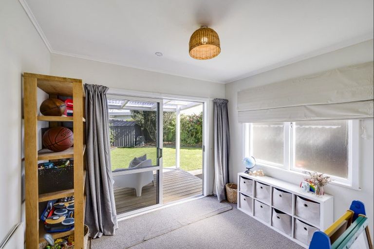 Photo of property in 40 Exeter Crescent, Pirimai, Napier, 4112