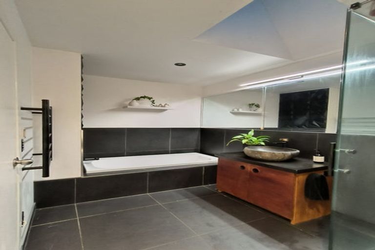 Photo of property in 22 Hinau Road, Hataitai, Wellington, 6021