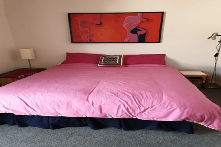 Photo of property in 20 Broadway, Picton, 7220