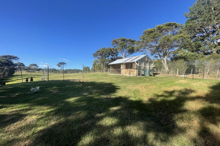 Photo of property in 225 Zanders Road, Helensville, 0882