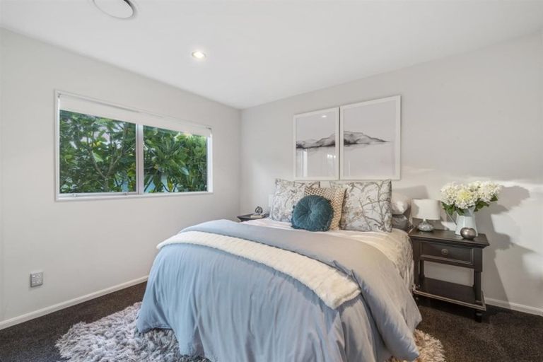 Photo of property in 75 Kittiwake Drive, Schnapper Rock, Auckland, 0632