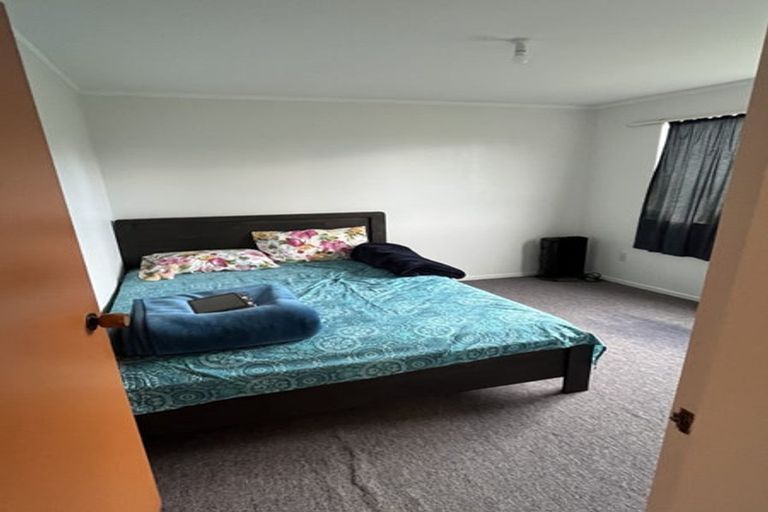 Photo of property in 9-11 Thimble Lane, Whitby, Porirua, 5024