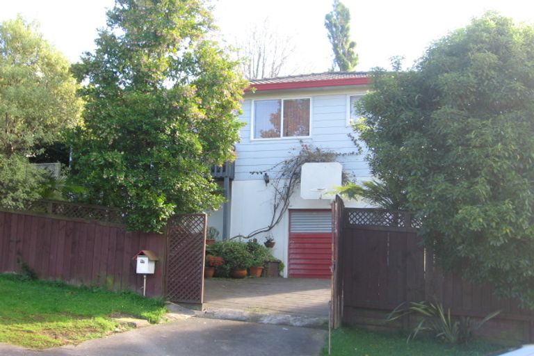 Photo of property in 72 Keegan Drive, Massey, Auckland, 0614