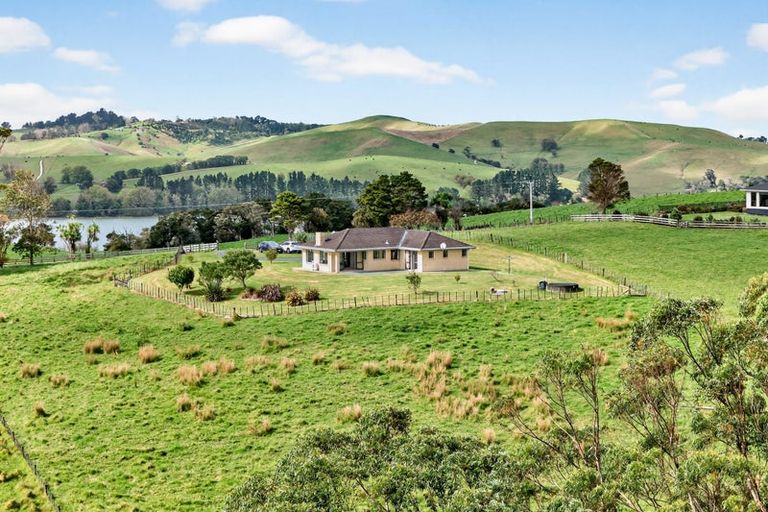 Photo of property in 667 Pahi Road, Pahi, Paparoa, 0571