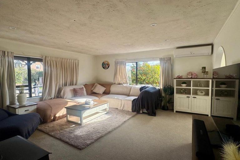 Photo of property in 16 Palmer Place, Parkvale, Hastings, 4122